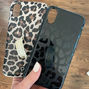 2 Leopard Loopy Cases